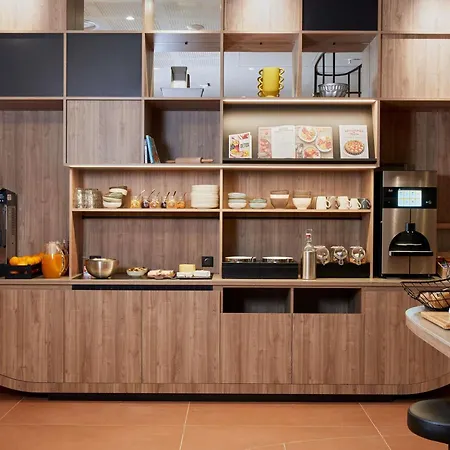 Hotel apartamentowy Adagio Original Centre La Grave 4*